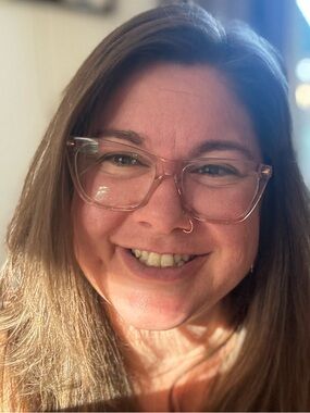 Meet your Posher, Angie